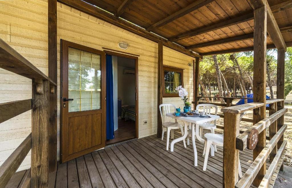 Camping Village Tuscia Tirrenica تاركوينيا المظهر الخارجي الصورة